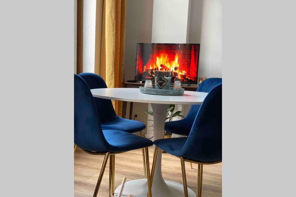 Luxury 1Bedroom Apartment モンス エクステリア 写真