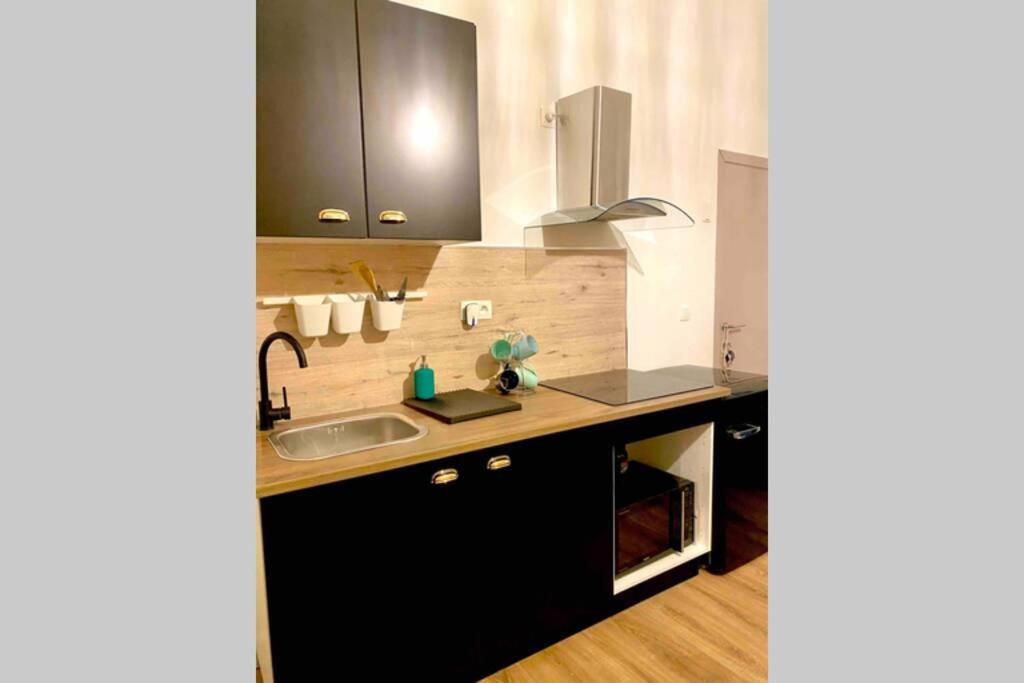 Luxury 1Bedroom Apartment モンス エクステリア 写真